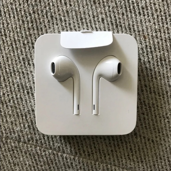 Apple Other - NEW Apple EarPods with Lightning Connector